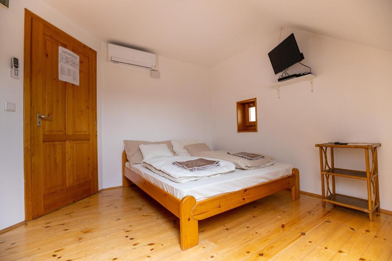 Noble'S Panzio Es Etterem Bed & Breakfast Nemesnep Luaran gambar