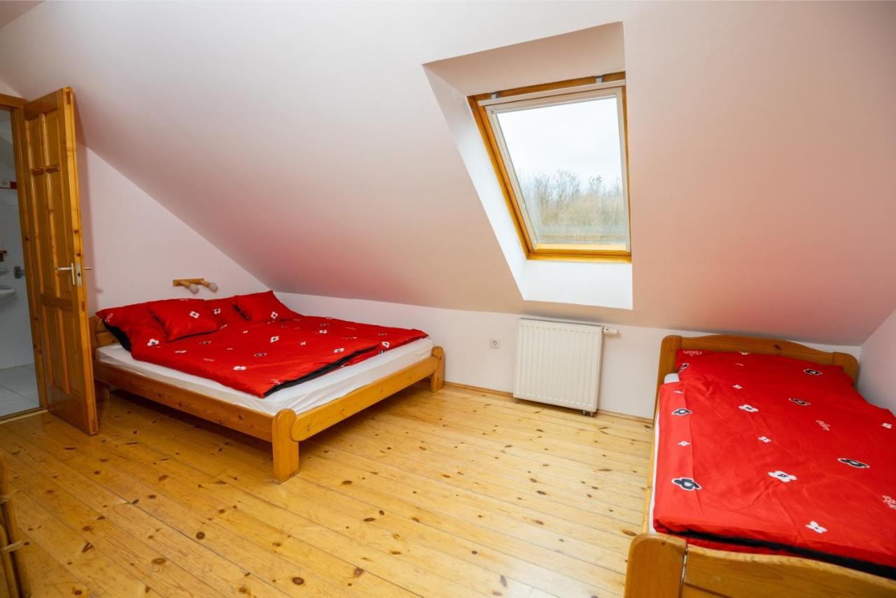 Noble'S Panzio Es Etterem Bed & Breakfast Nemesnep Luaran gambar